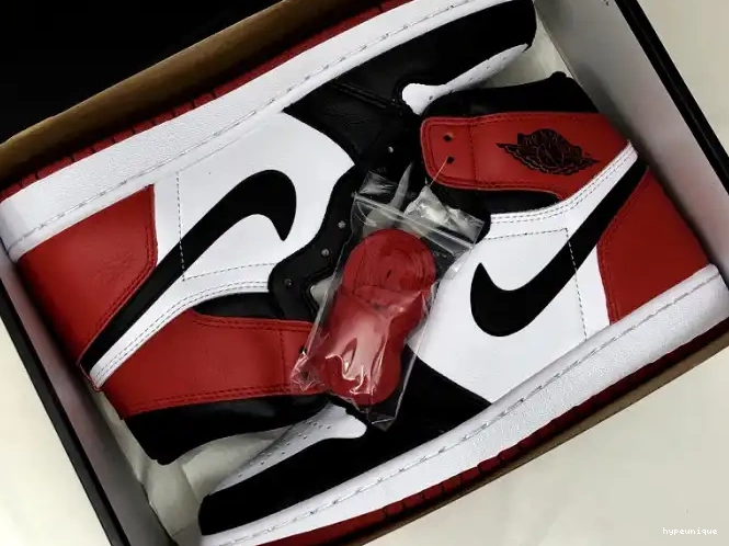 HYPE Toe 555088-125 Jordan Retro 1 Black Air 0419